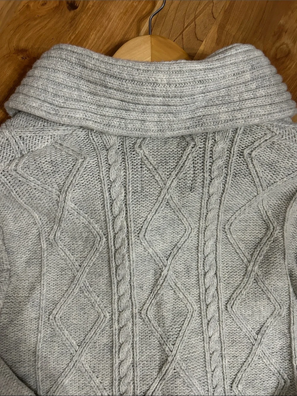 American Eagle Men’s Shawl Collar Cable V-Neck Sweater - Light Gray L